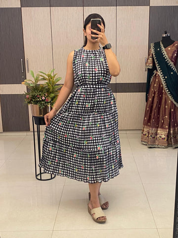 Stylish  Tiered Midi  dress👗