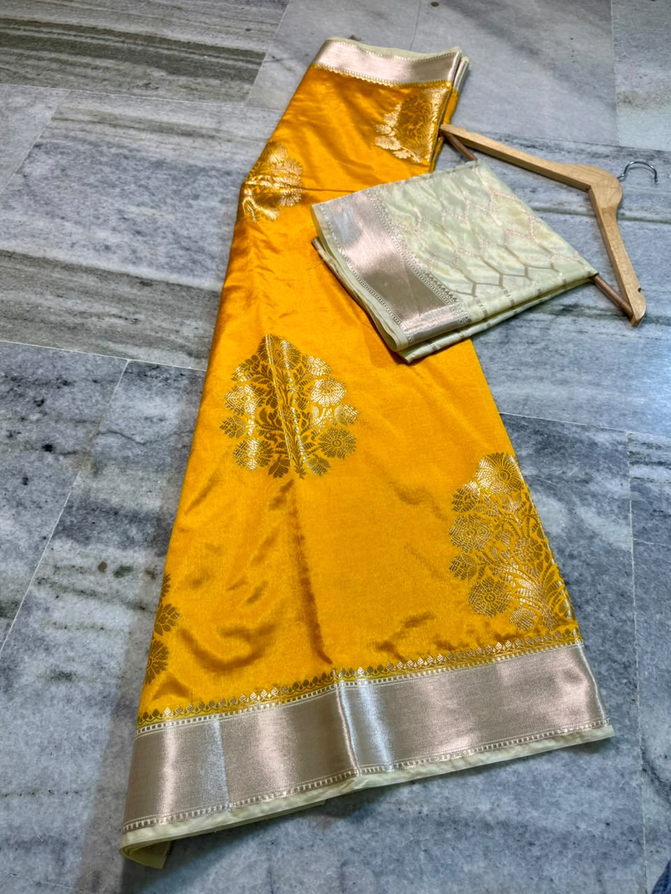 Banarasi katan silk fabric saree