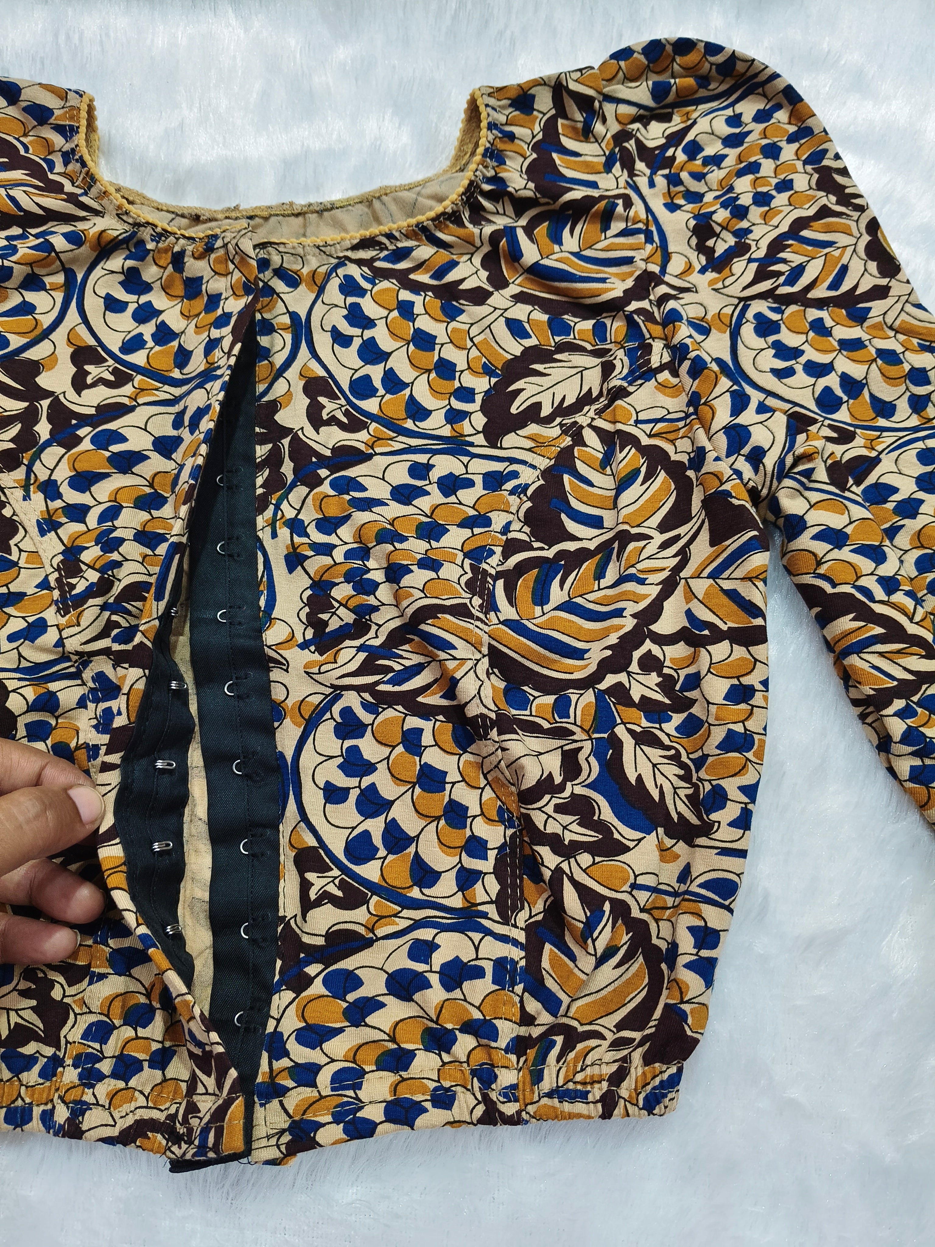 Strechable Blouses