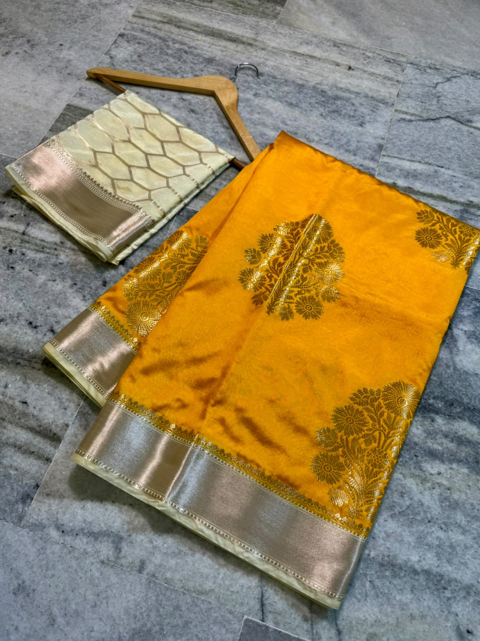 Banarasi katan silk fabric saree