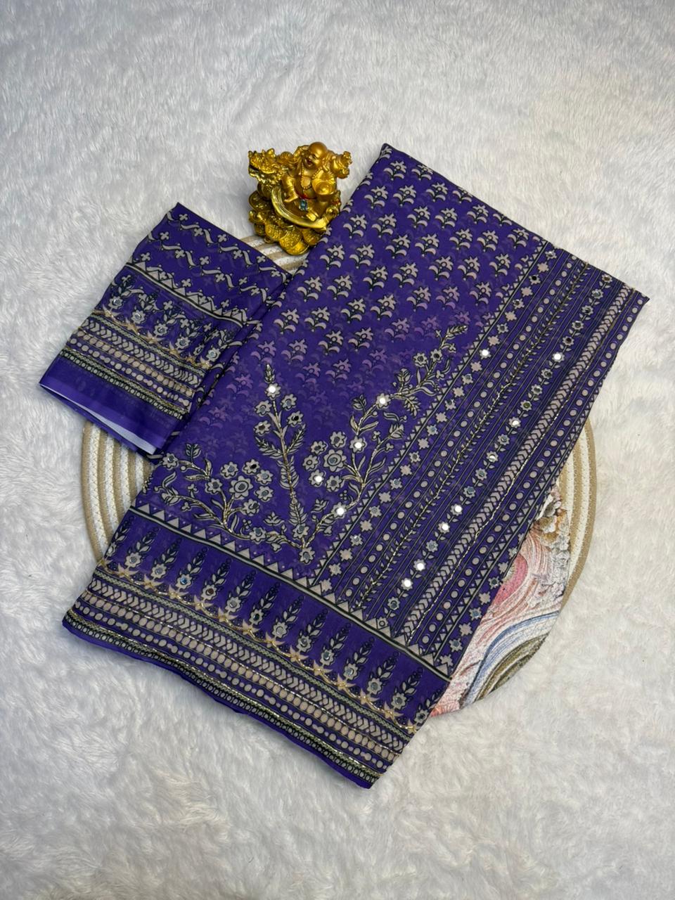 Viral georgette kareena kapoor saree
