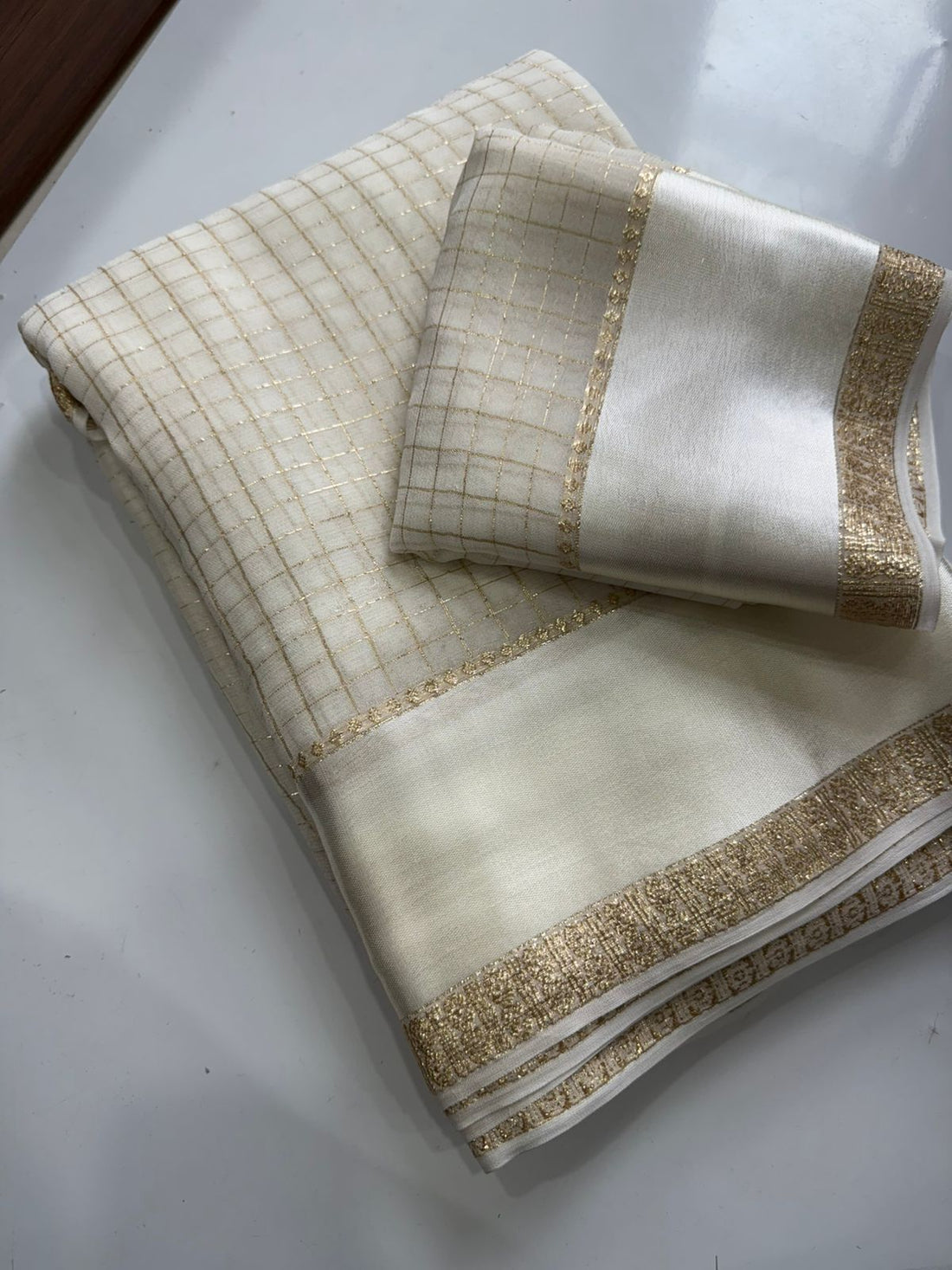 Pure viscose georgette checks saree