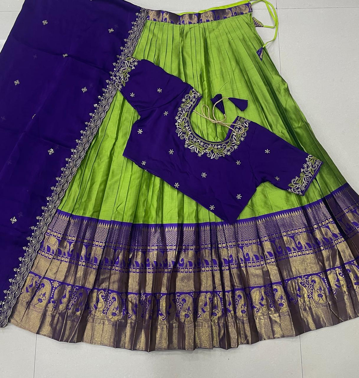 Kanjivaram silk fully stitched lehengas ✨