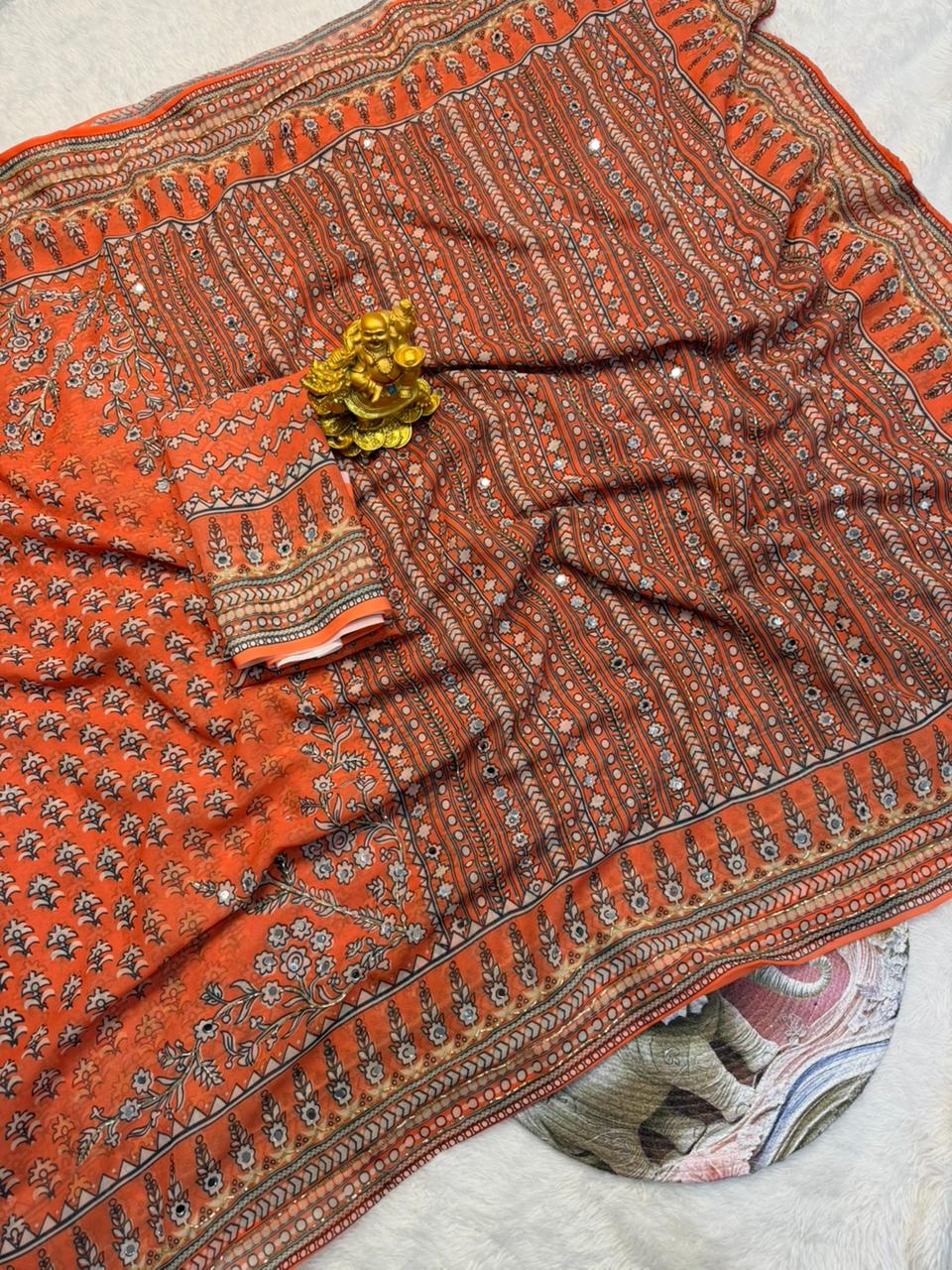Viral georgette kareena kapoor saree