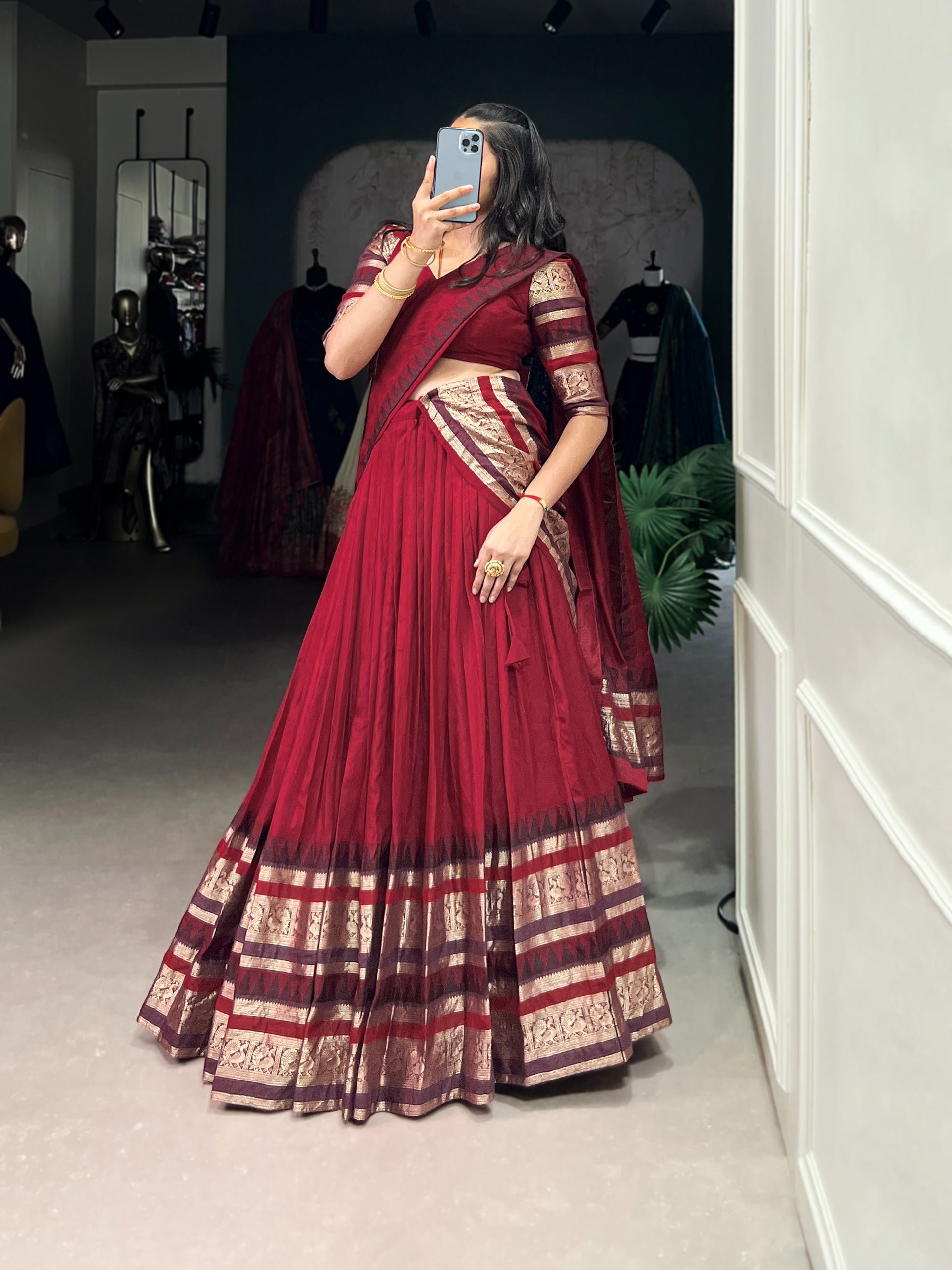 Chenderi lehenga