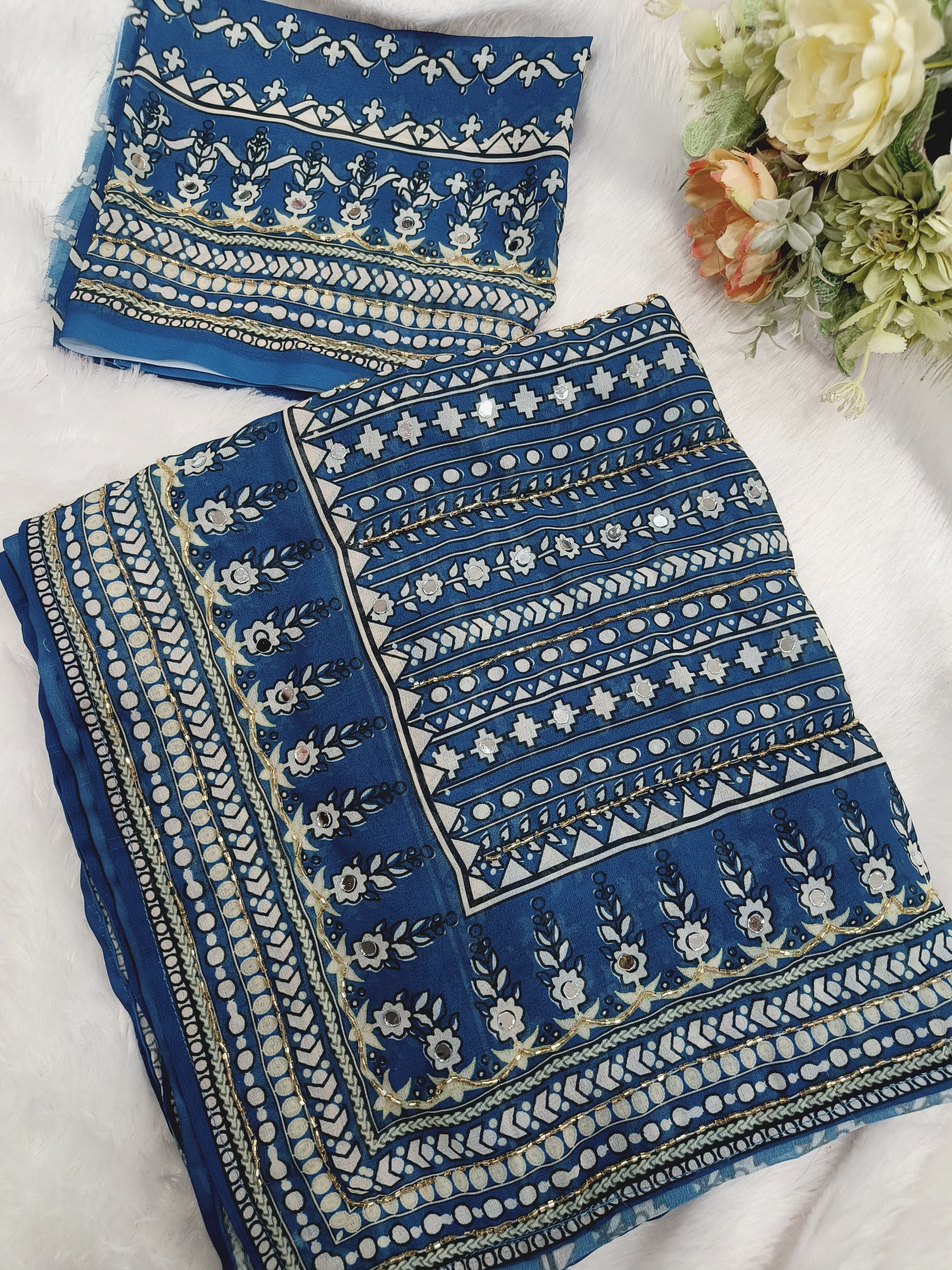 Viral georgette kareena kapoor saree