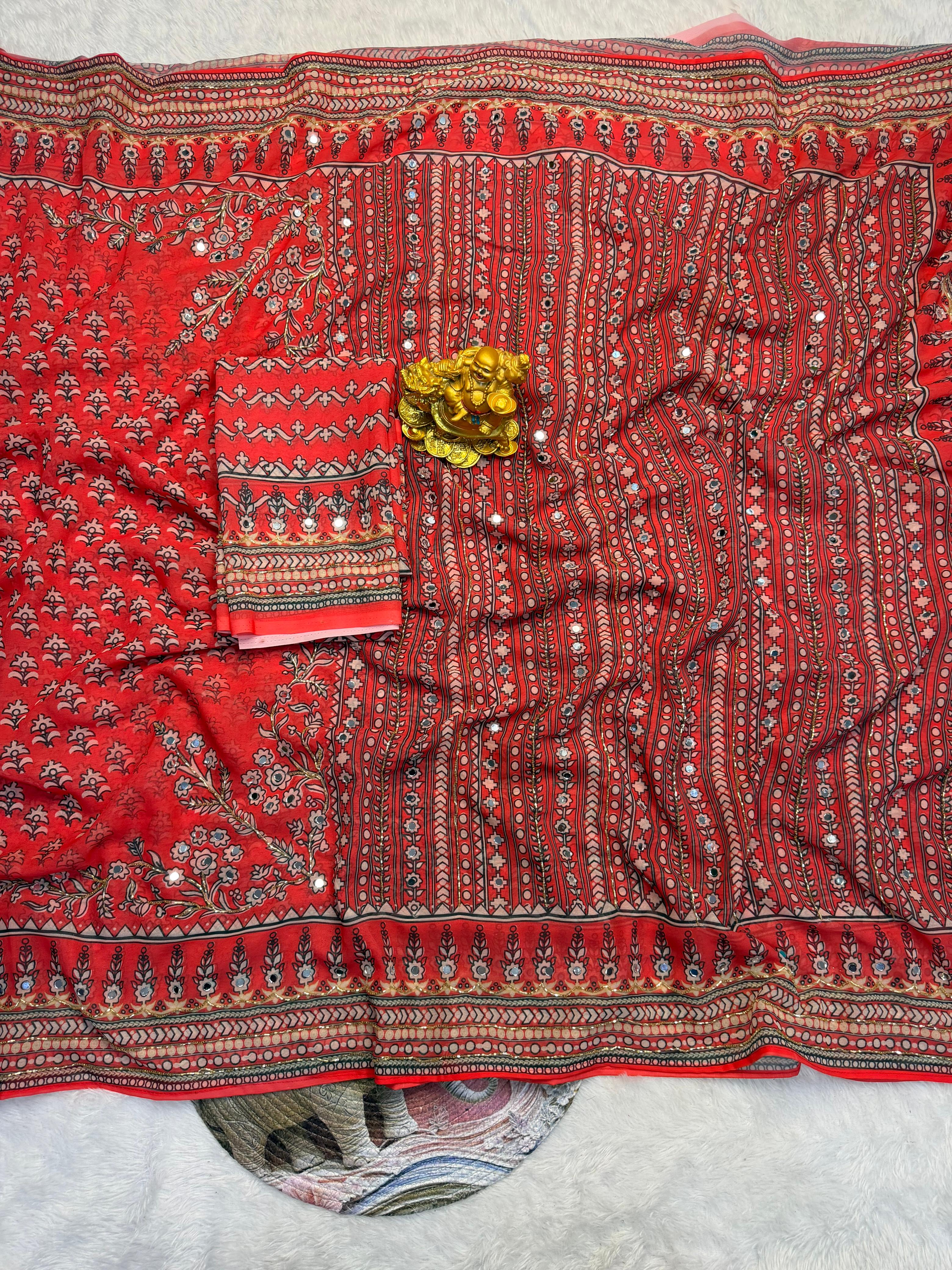 Viral georgette kareena kapoor saree