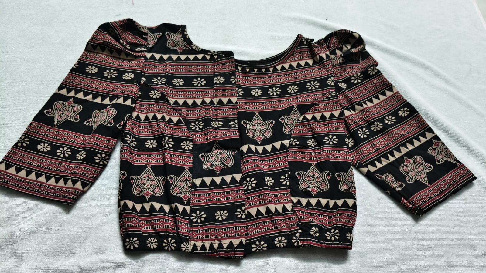 Stretchable blouses