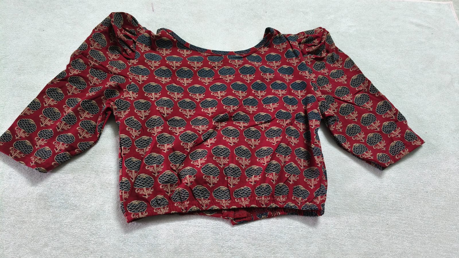 Stretchable blouses