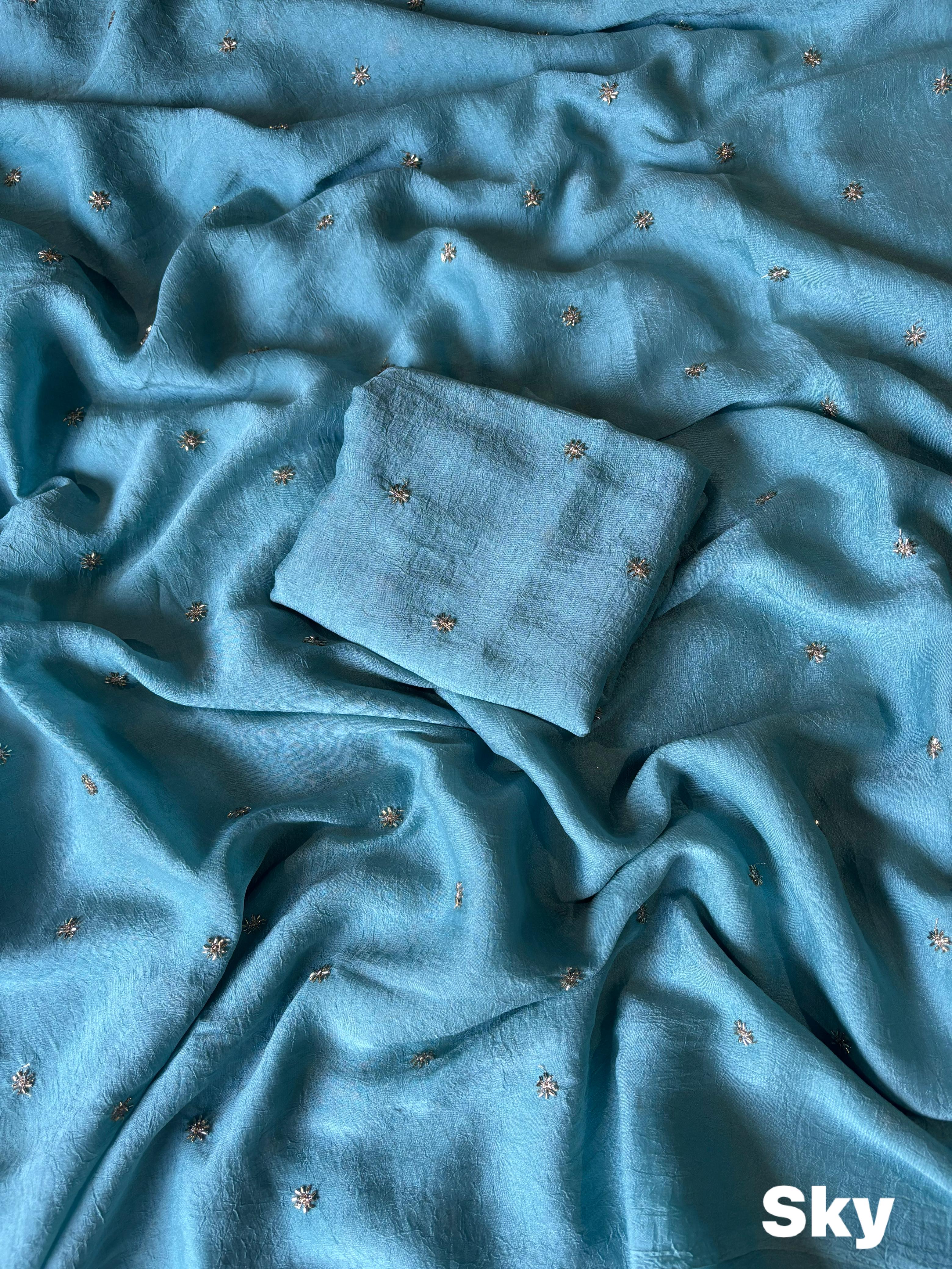 crush fabric saree with butti design