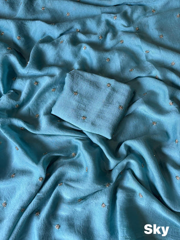 crush fabric saree with butti design