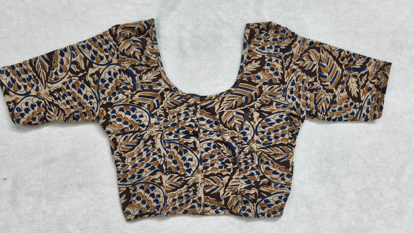 Stretchable blouses